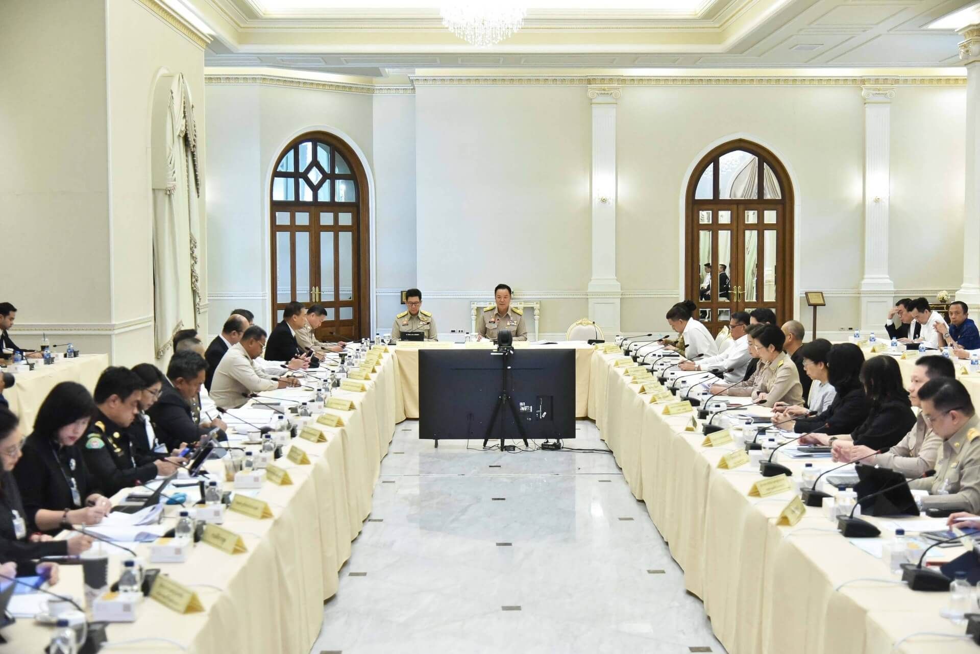 Prime Minister Anutin Charnvirakul chaired the first meeting of the National Committee established to oversee preparations for the 2026 IMF-World Bank Group Annual Meetings, held at the Phakdi Bodin Building, Government House on 11 May 2026.