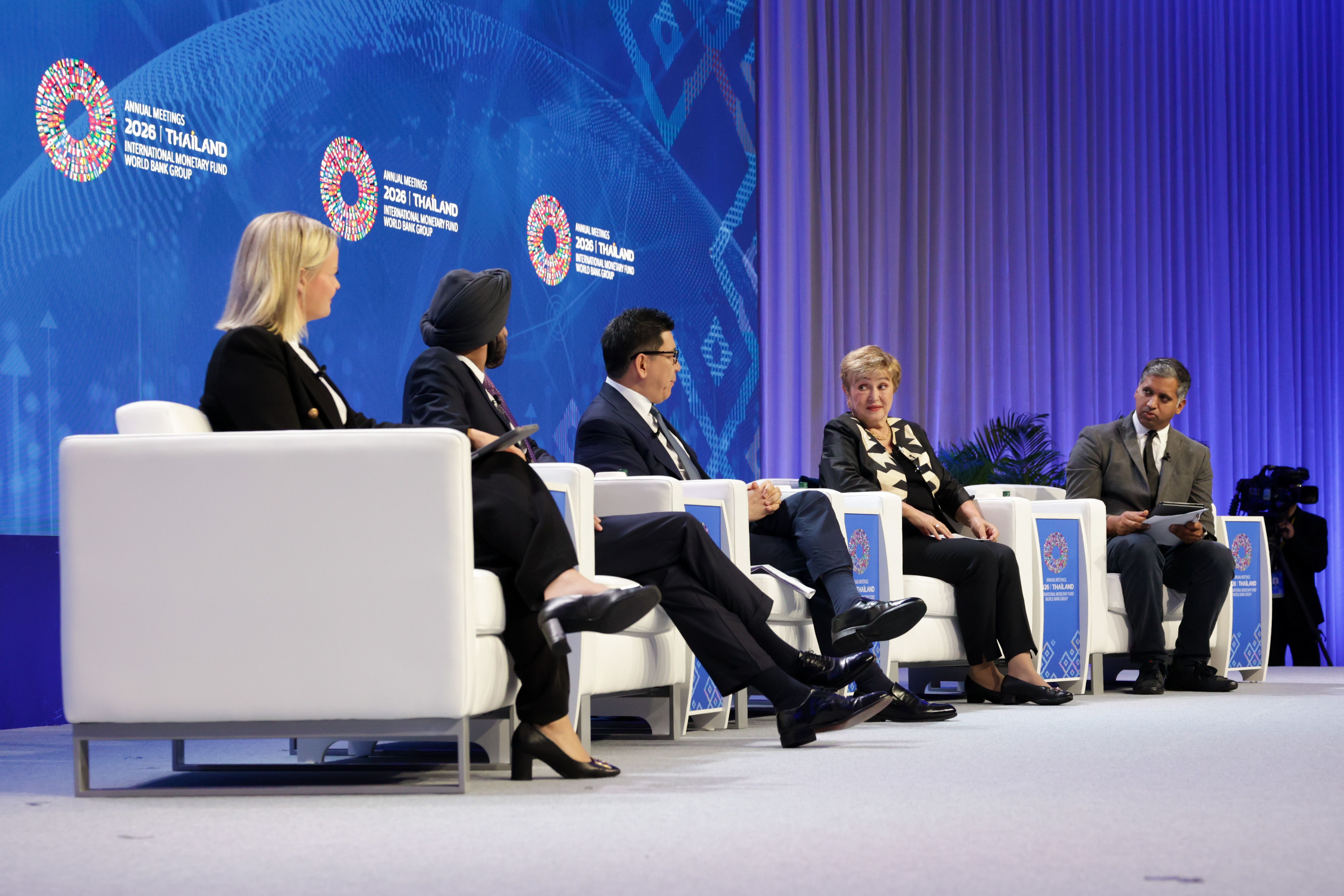 Building Resilience in a Fragmented World
